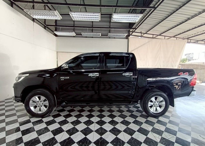 Used 6
                    TOYOTA
                     for Sale Image