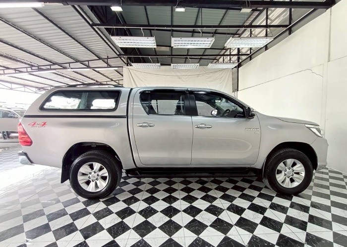 Used 11
                    TOYOTA
                     for Sale Image