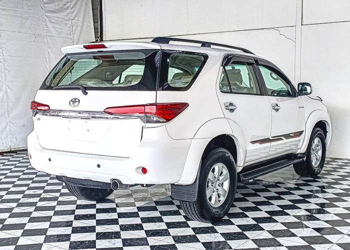 Used 5
                    TOYOTA
                     for Sale Image